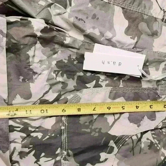 Dash Camo Old Jade Shorts. Cuffed, 4 pocket NWT size 10 - Picture 10 of 11